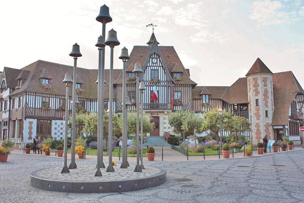 Le Cyrano, Deauville - App. T2 Proche De La Mer Buitenkant foto