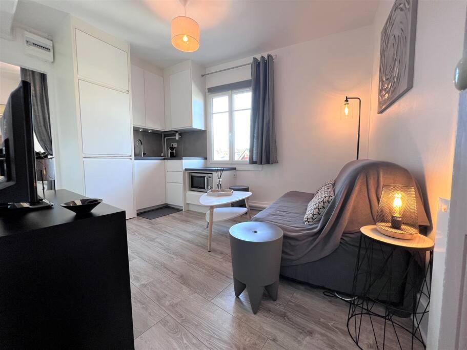 Le Cyrano, Deauville - App. T2 Proche De La Mer Buitenkant foto